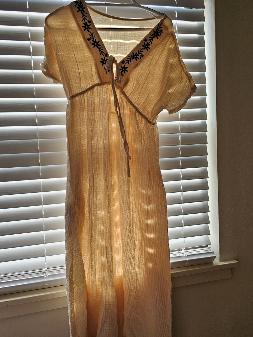 LCreamy Tie-Front Dress with Embroidered V-Neck
